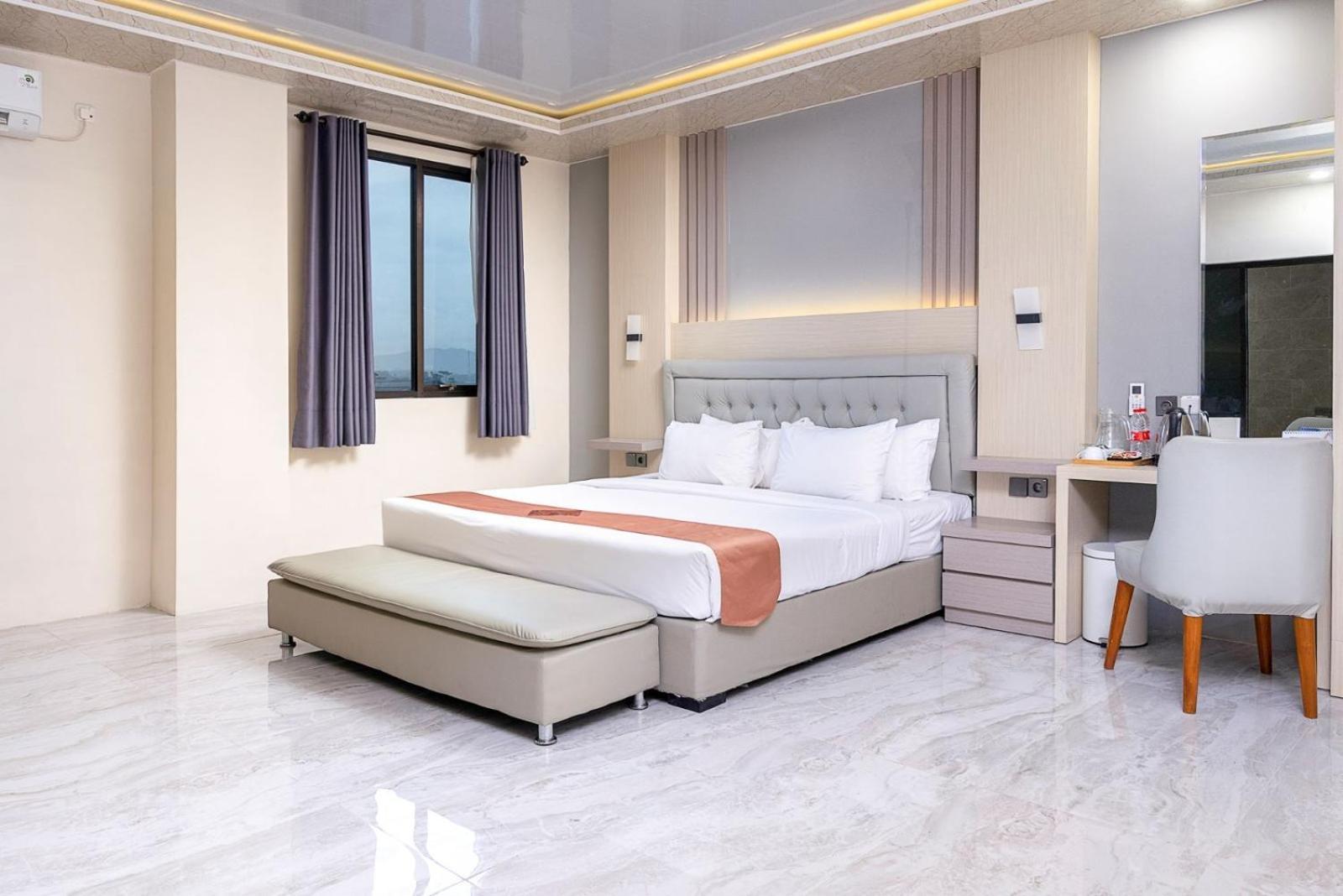 Hotel Grand Valonia Jembel Esterno foto